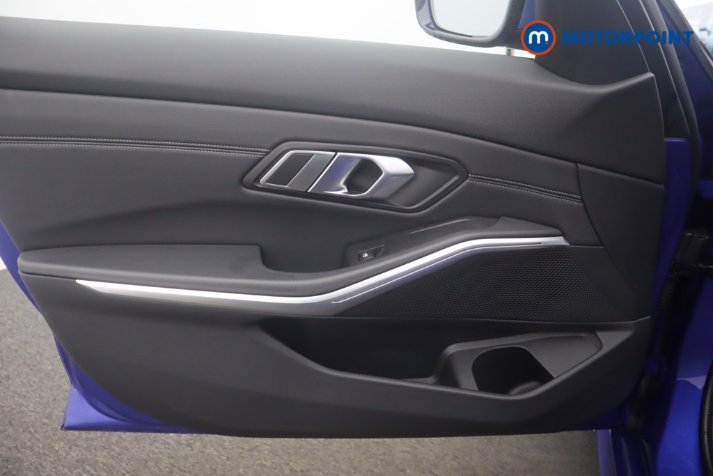 BMW 3 Series M Sport Automatic Petrol Plug-In Hybrid Saloon - Stock Number (1601630) - 38th supplementary image