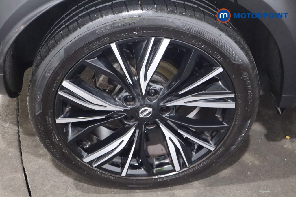 Nissan Juke Tekna-Plus Manual Petrol SUV - Stock Number (1601897) - 9th supplementary image