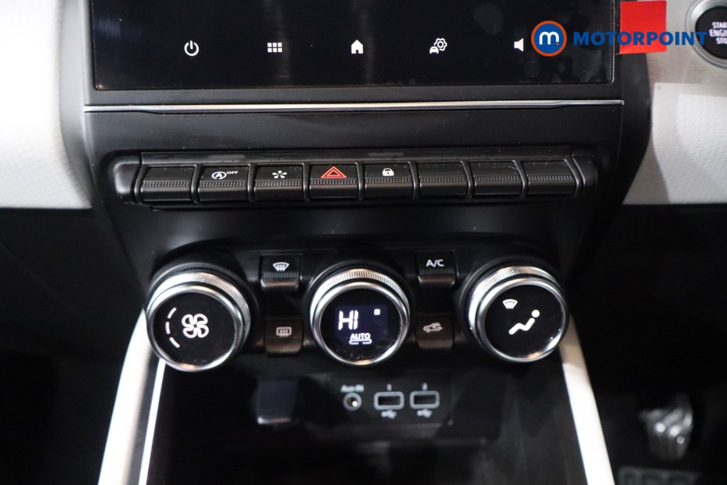 Renault Clio Techno Manual Petrol Hatchback - Stock Number (1602046) - 15th supplementary image