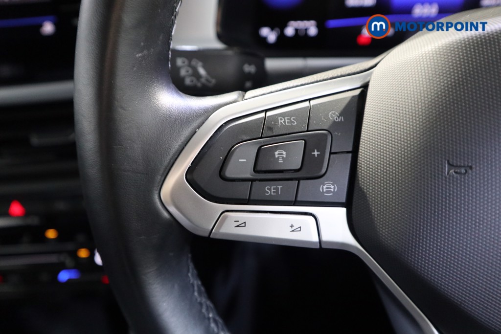 Volkswagen T-Roc Life Manual Petrol SUV - Stock Number (1602126) - 3rd supplementary image