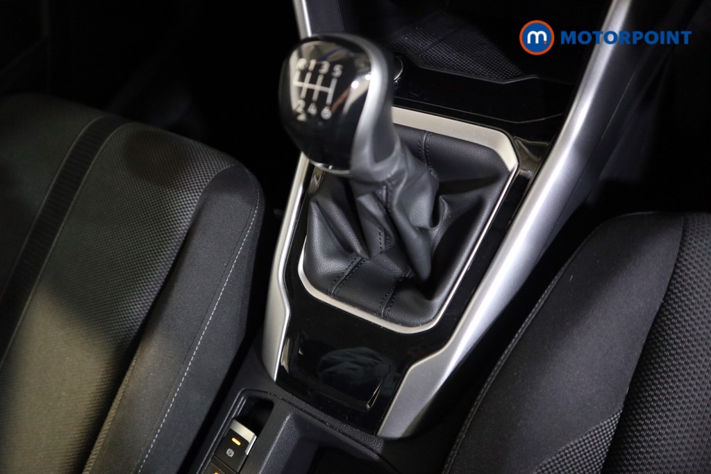 Volkswagen T-Roc Life Manual Petrol SUV - Stock Number (1602126) - 9th supplementary image