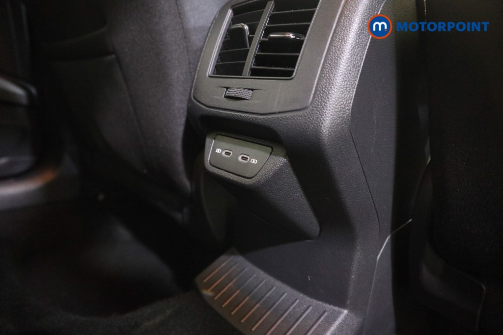 Volkswagen T-Roc Life Manual Petrol SUV - Stock Number (1602126) - 16th supplementary image