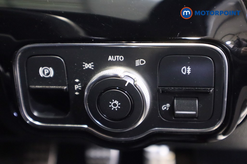 Mercedes-Benz A Class Amg Line Manual Petrol Saloon - Stock Number (1602165) - 13th supplementary image