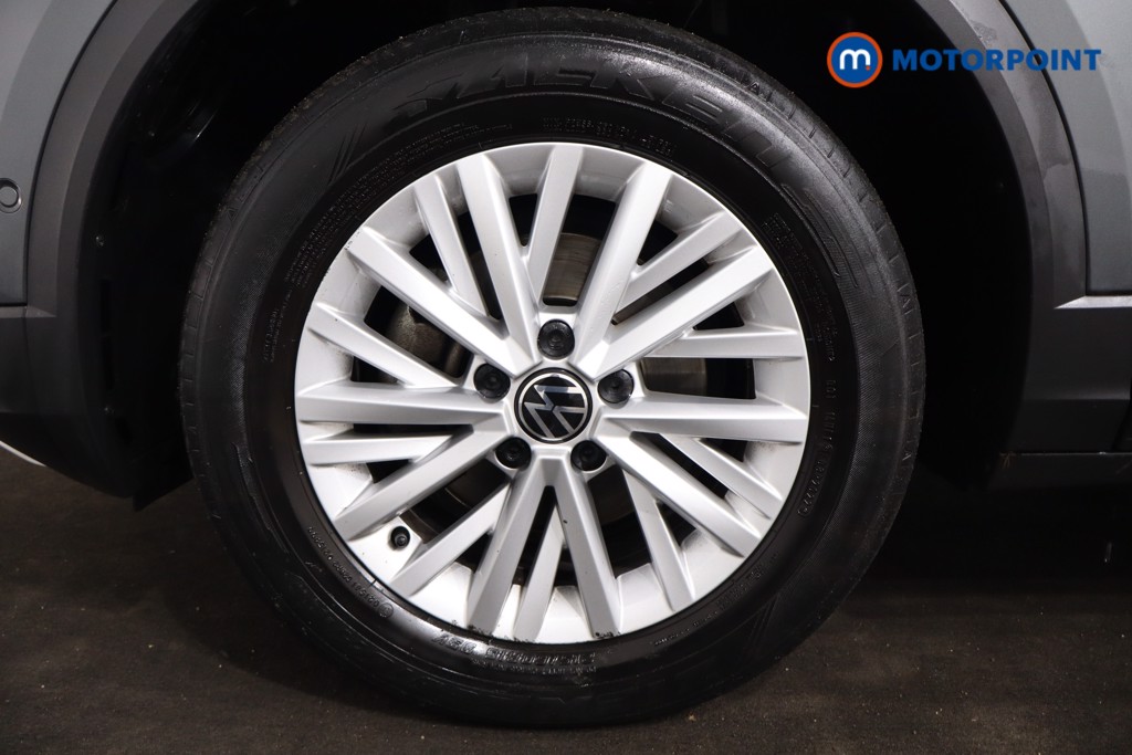 Volkswagen T-Roc Life Manual Petrol SUV - Stock Number (1602196) - 11th supplementary image