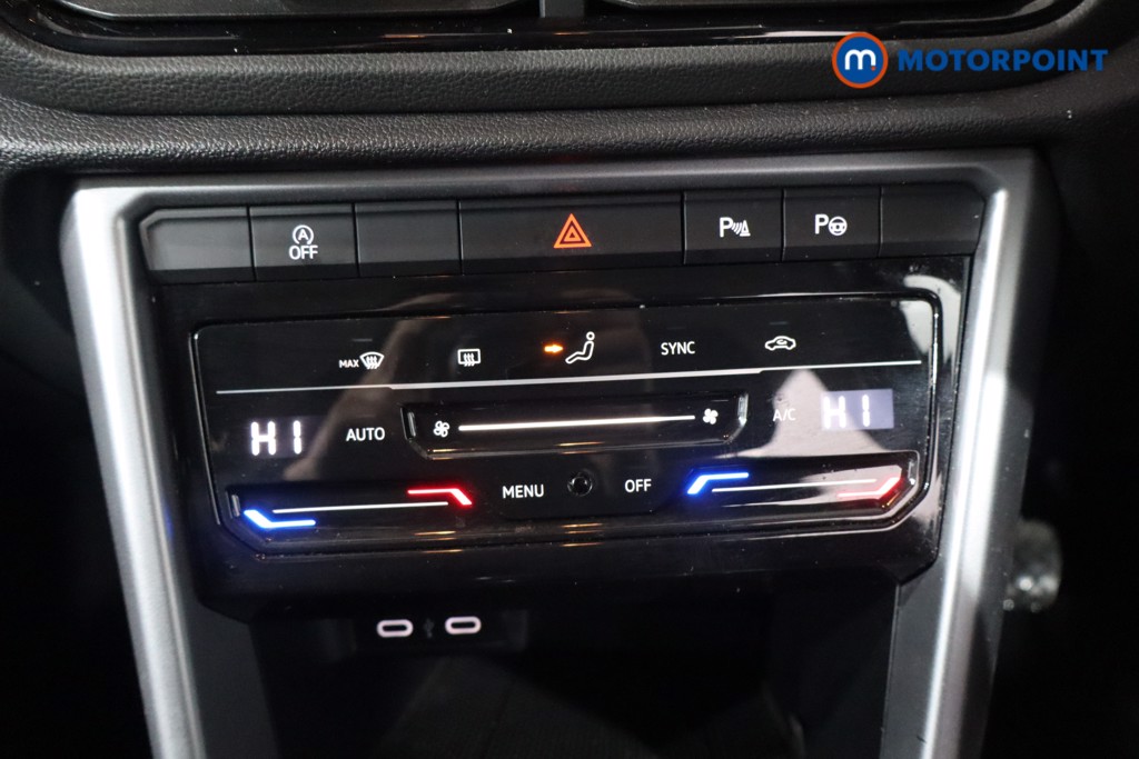 Volkswagen T-Roc Life Manual Petrol SUV - Stock Number (1602196) - 13th supplementary image