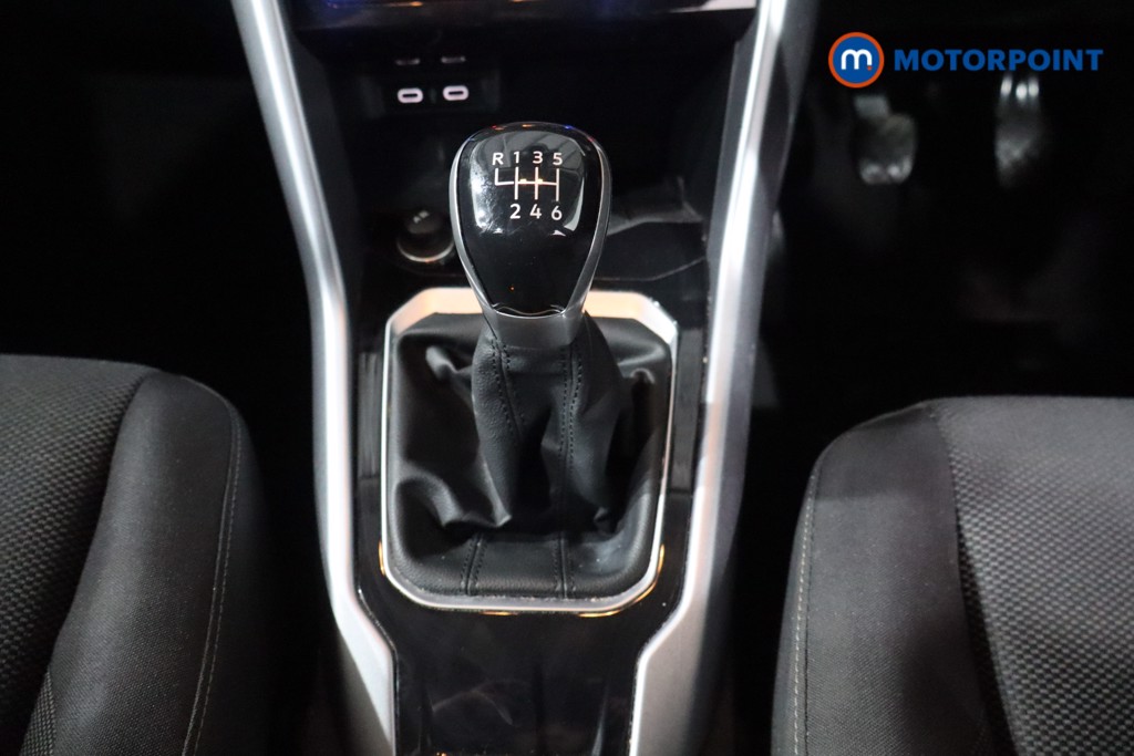 Volkswagen T-Roc Life Manual Petrol SUV - Stock Number (1602196) - 15th supplementary image