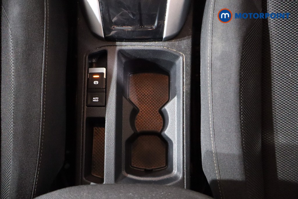 Volkswagen T-Roc Life Manual Petrol SUV - Stock Number (1602196) - 16th supplementary image