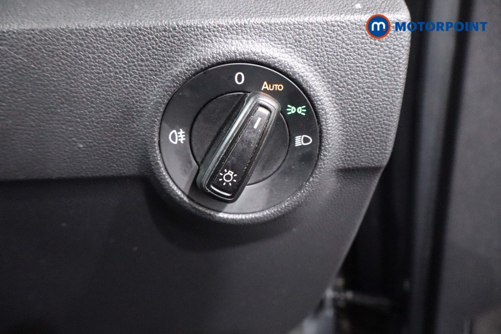 Volkswagen T-Roc Life Manual Petrol SUV - Stock Number (1602196) - 19th supplementary image