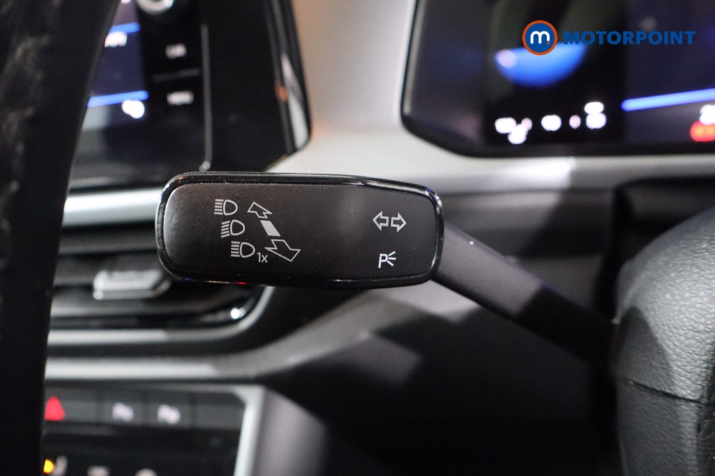 Volkswagen T-Roc Life Manual Petrol SUV - Stock Number (1602196) - 21st supplementary image