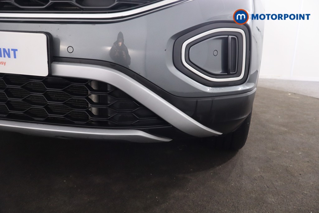 Volkswagen T-Roc Life Manual Petrol SUV - Stock Number (1602196) - 24th supplementary image