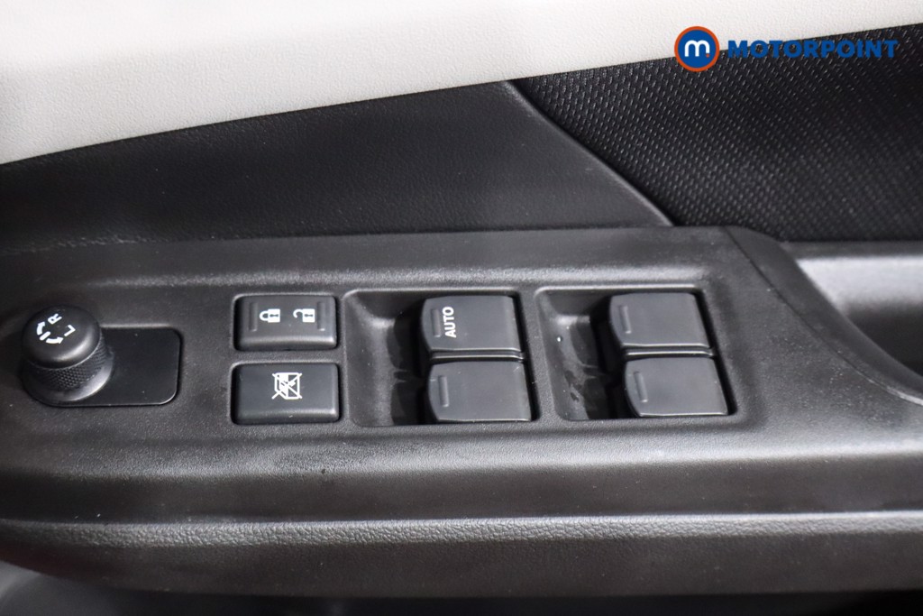Suzuki Swift Motion Manual Petrol Hatchback - Stock Number (1602636) - 24th supplementary image