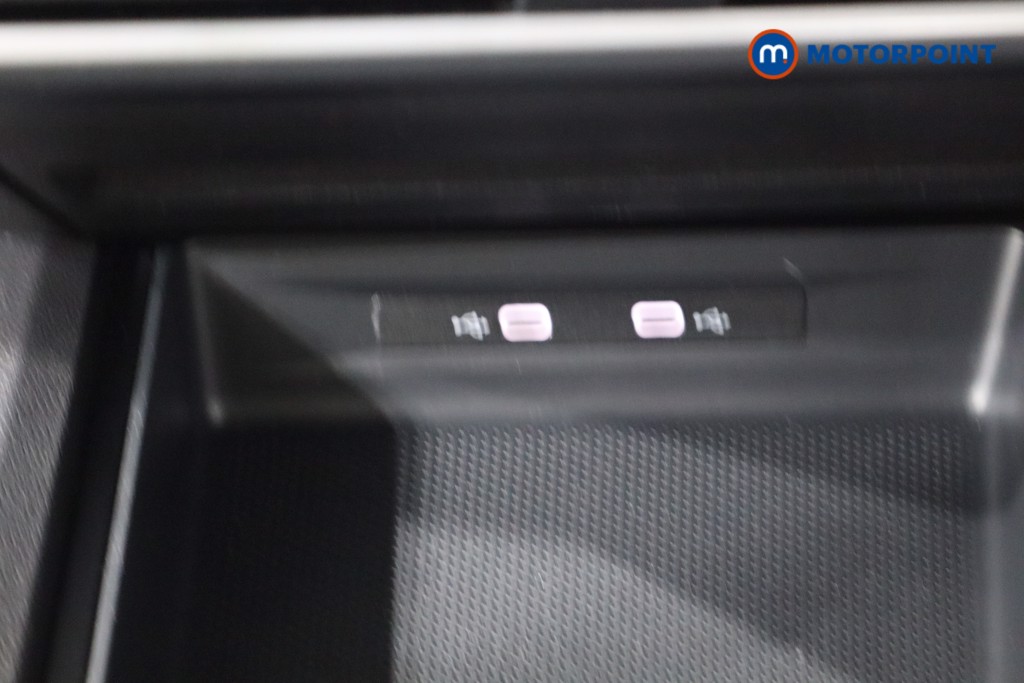 Seat Leon SE Manual Petrol Hatchback - Stock Number (1602660) - 15th supplementary image