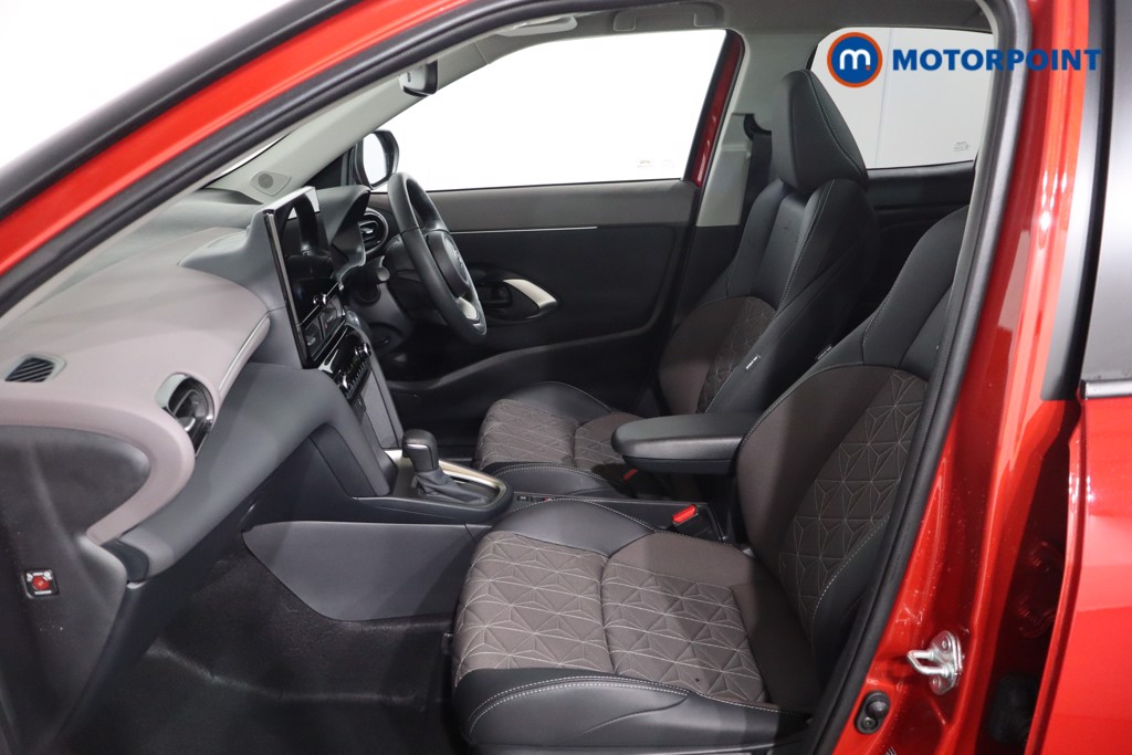 Toyota Yaris Cross Excel Automatic Petrol-Electric Hybrid Estate - Stock Number (1602771) - 4th supplementary image