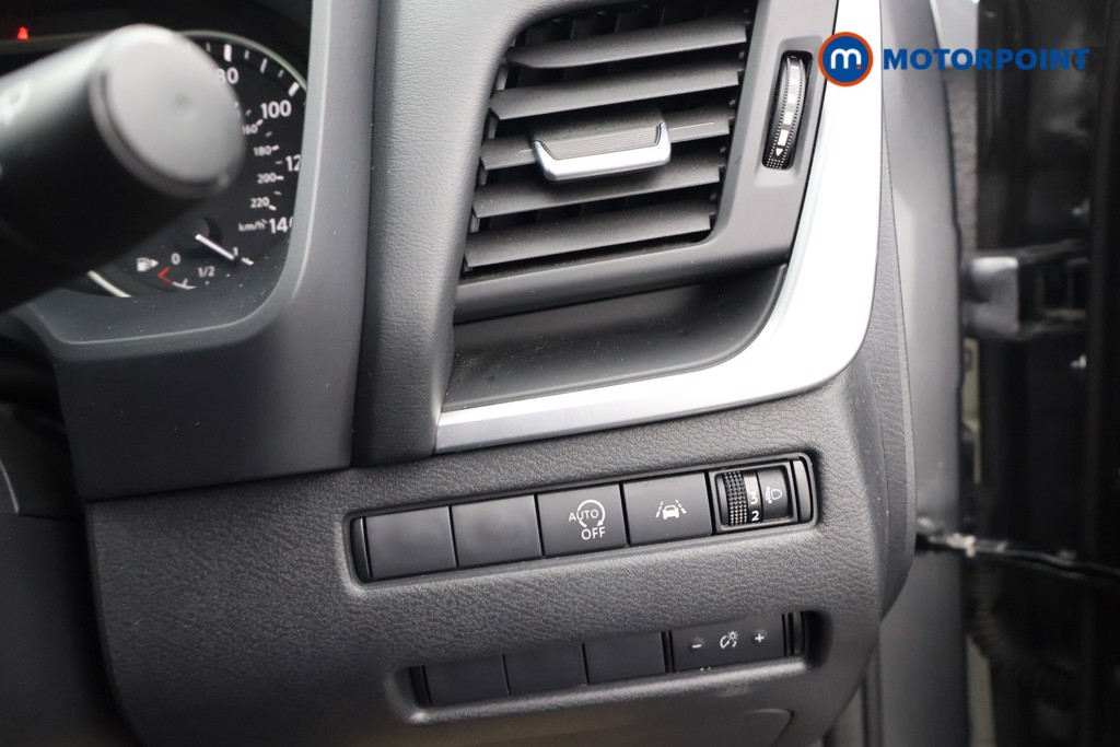 Nissan Qashqai Acenta Premium Automatic Petrol SUV - Stock Number (1577529) - 7th supplementary image