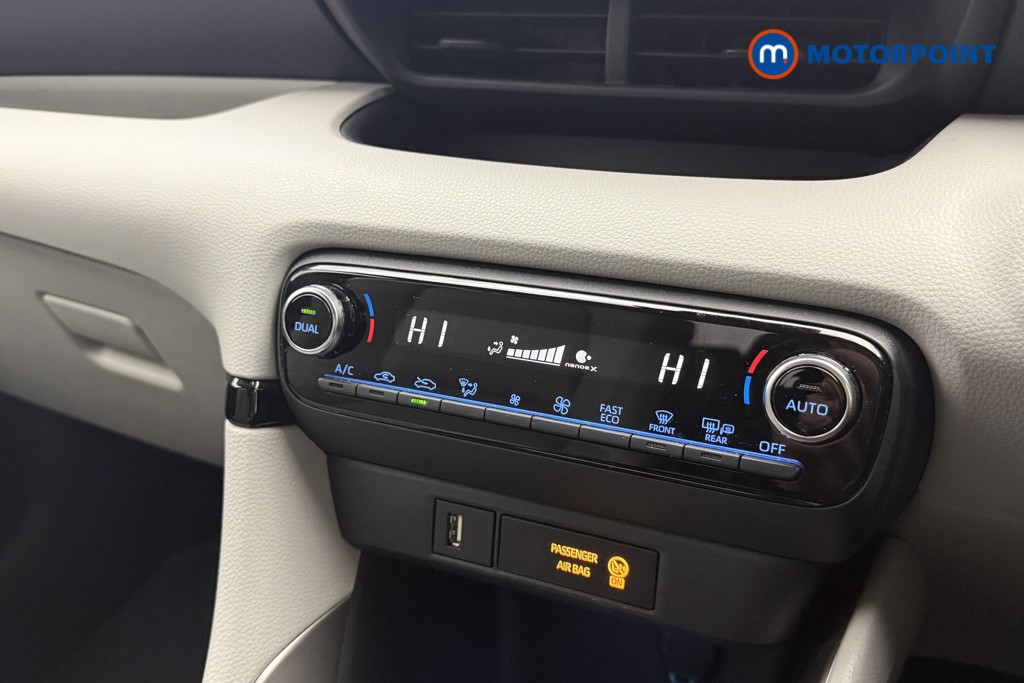 Toyota Yaris Excel Automatic Petrol-Electric Hybrid Hatchback - Stock Number (1586558) - 13th supplementary image