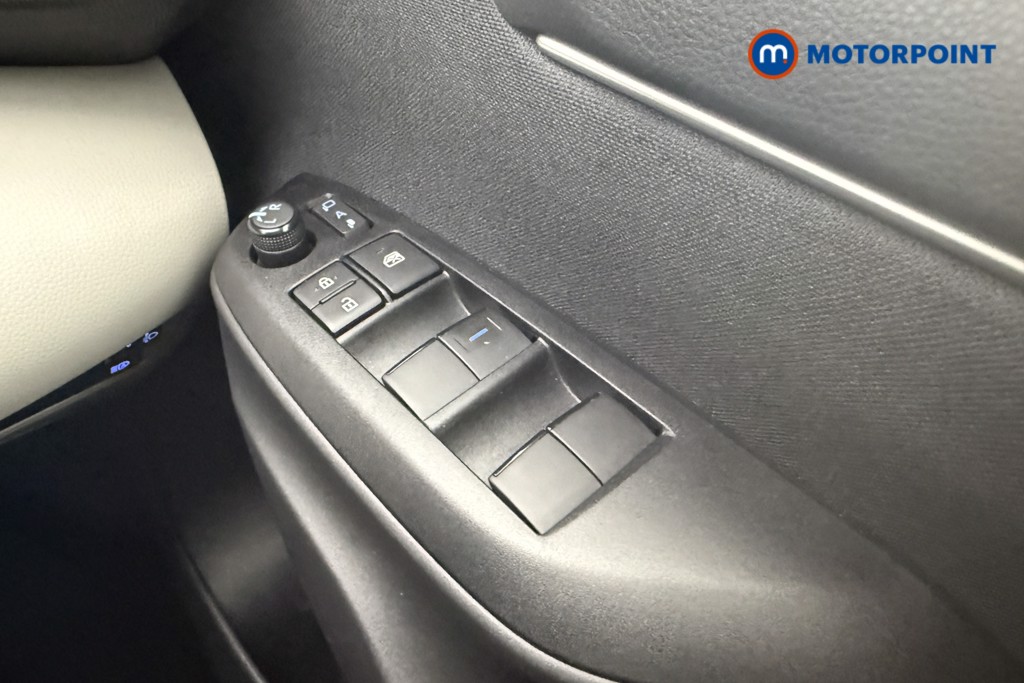 Toyota Yaris Excel Automatic Petrol-Electric Hybrid Hatchback - Stock Number (1586558) - 17th supplementary image