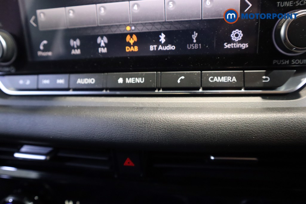 Nissan Qashqai Acenta Premium Manual Petrol SUV - Stock Number (1589731) - 4th supplementary image