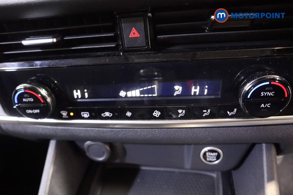 Nissan Qashqai Acenta Premium Manual Petrol SUV - Stock Number (1589731) - 5th supplementary image