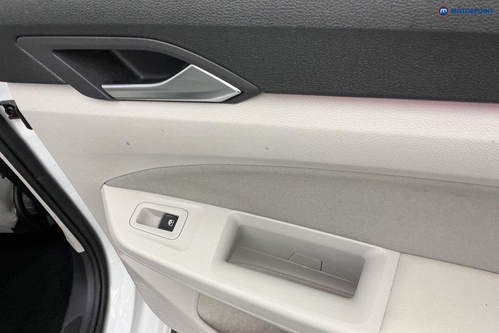 Volkswagen Golf Life Manual Petrol Hatchback - Stock Number (1590595) - 24th supplementary image