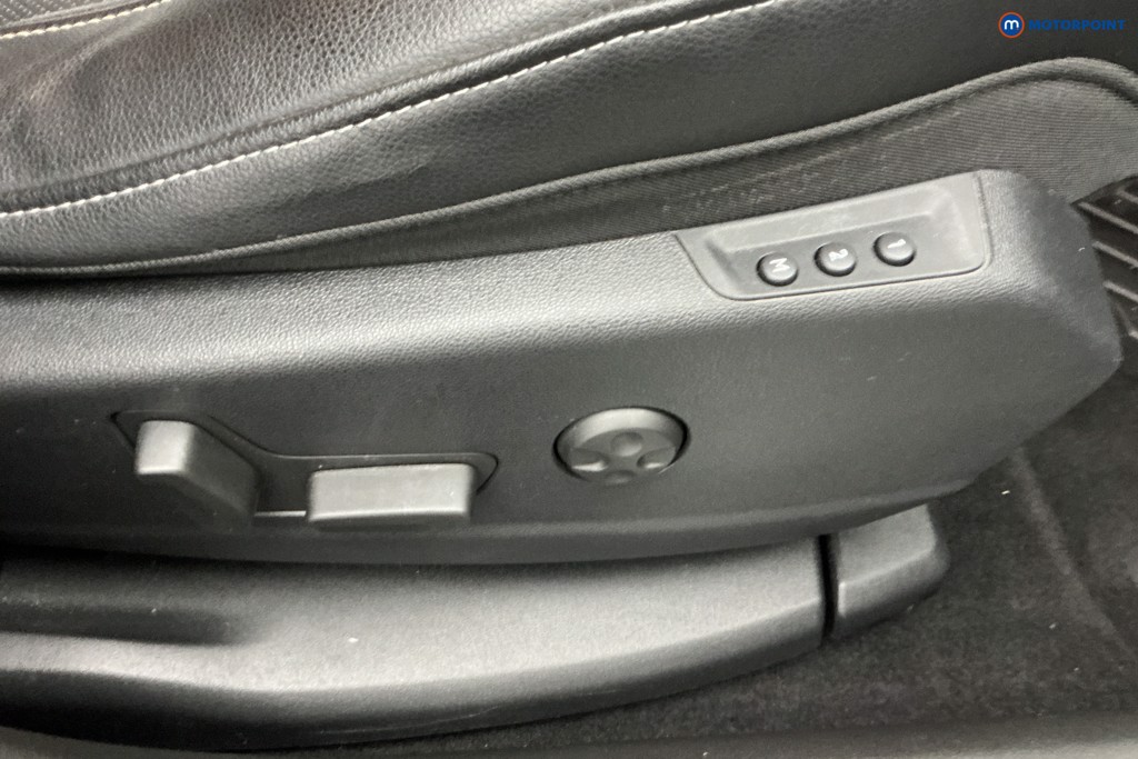 Vauxhall Grandland X Business Edition Nav Premium Automatic Petrol Plug-In Hybrid SUV - Stock Number (1591477) - 22nd supplementary image