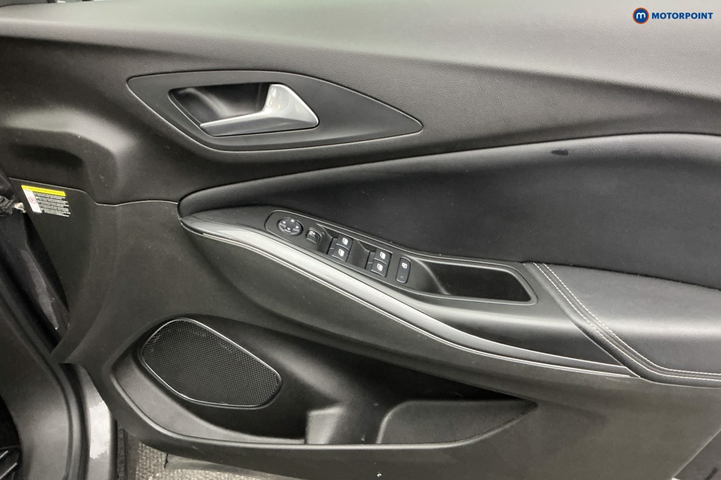 Vauxhall Grandland X Business Edition Nav Premium Automatic Petrol Plug-In Hybrid SUV - Stock Number (1591477) - 23rd supplementary image