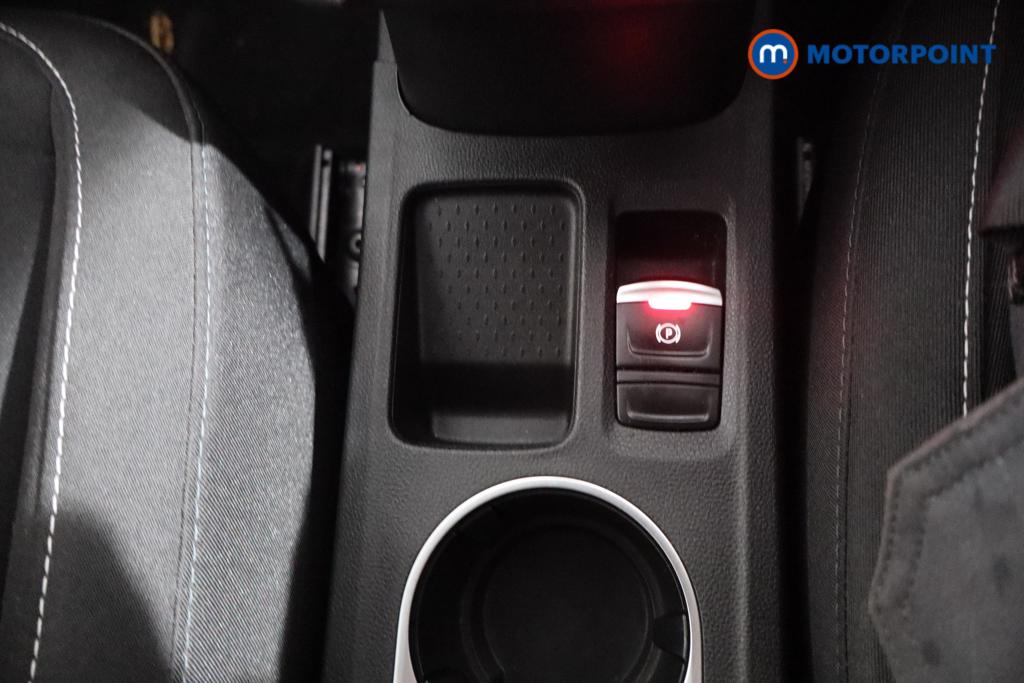 Renault Captur Iconic Manual Petrol SUV - Stock Number (1591549) - 3rd supplementary image