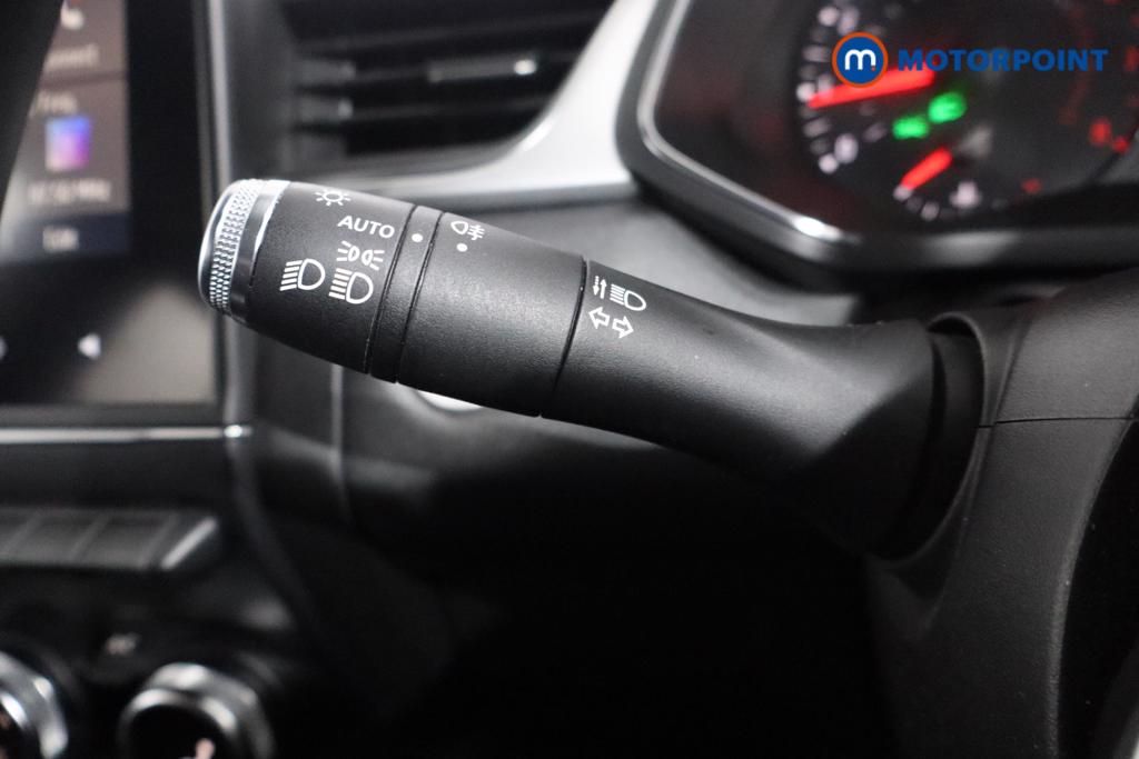 Renault Captur Iconic Manual Petrol SUV - Stock Number (1591549) - 7th supplementary image