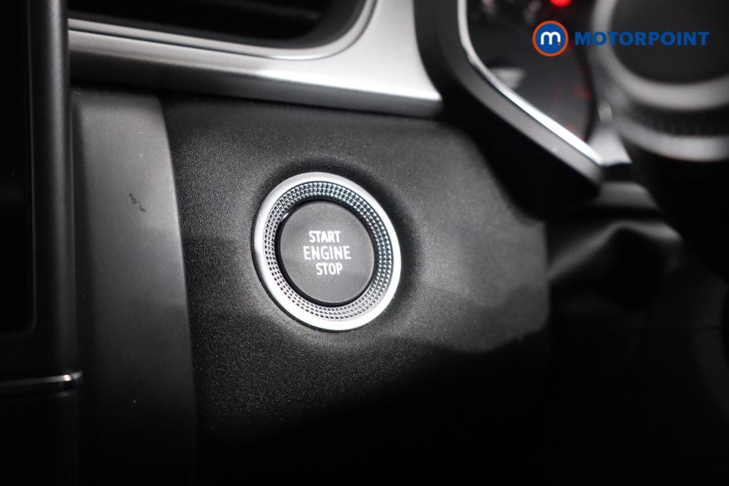 Renault Captur Iconic Manual Petrol SUV - Stock Number (1591549) - 12th supplementary image