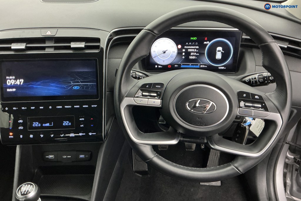 Hyundai Tucson Se Connect Manual Petrol SUV - Stock Number (1593563) - 1st supplementary image