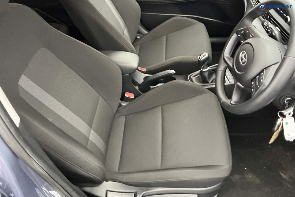 Hyundai I20 Premium Manual Petrol Hatchback - Stock Number (1594150) - 5th supplementary image