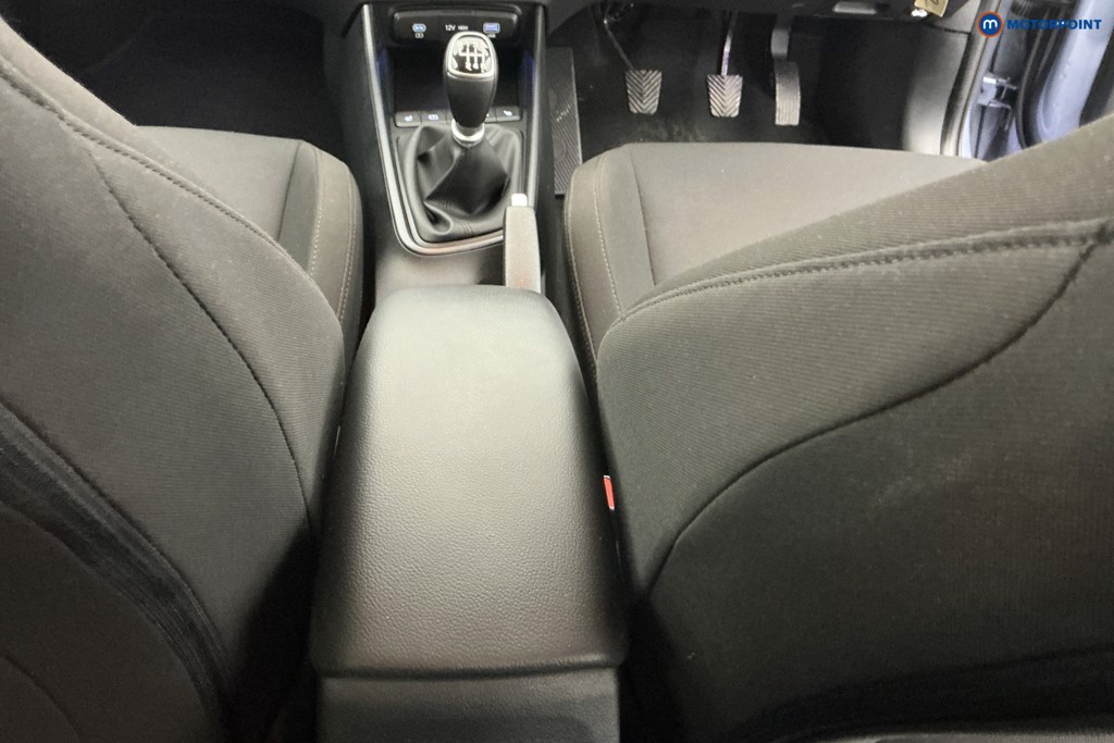 Hyundai I20 Premium Manual Petrol Hatchback - Stock Number (1594150) - 11th supplementary image