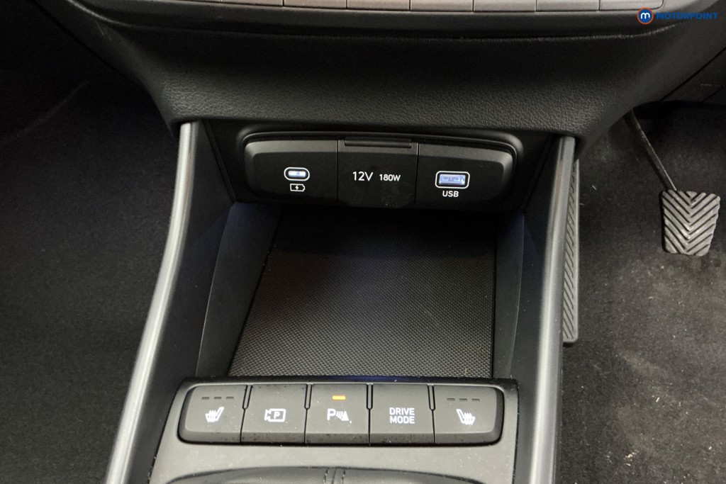 Hyundai I20 Premium Manual Petrol Hatchback - Stock Number (1594150) - 16th supplementary image