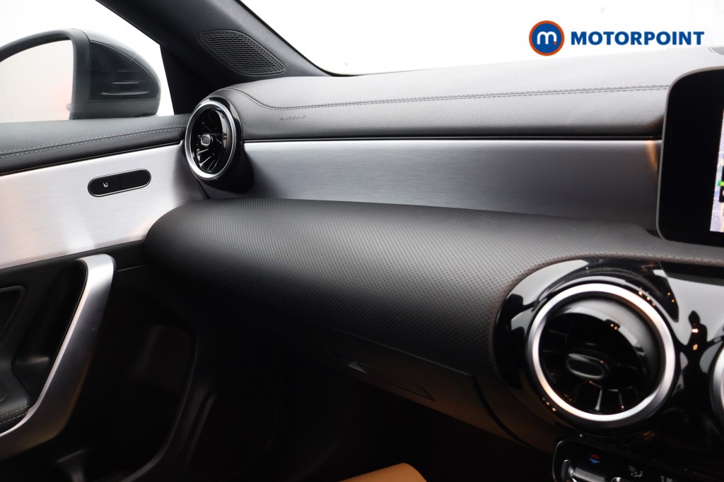 Mercedes-Benz CLA Amg Line Automatic Petrol Estate - Stock Number (1596825) - 11th supplementary image