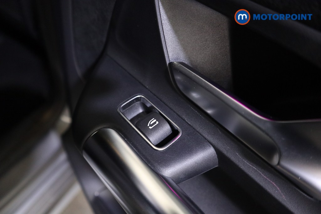 Mercedes-Benz B Class Amg Line Automatic Petrol Hatchback - Stock Number (1597243) - 18th supplementary image