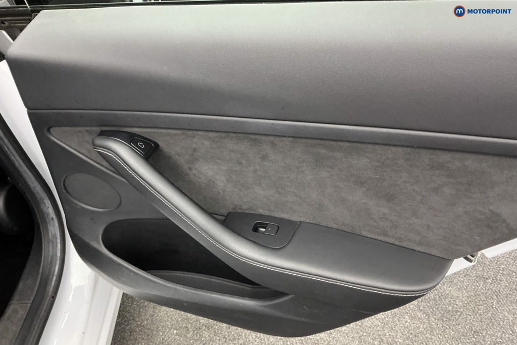 Tesla Model 3 Long Range Automatic Electric Saloon - Stock Number (1597602) - 22nd supplementary image