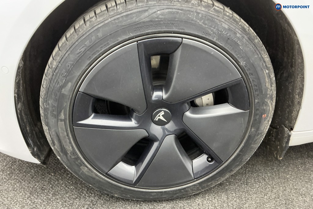 Tesla Model 3 Long Range Automatic Electric Saloon - Stock Number (1597602) - 33rd supplementary image