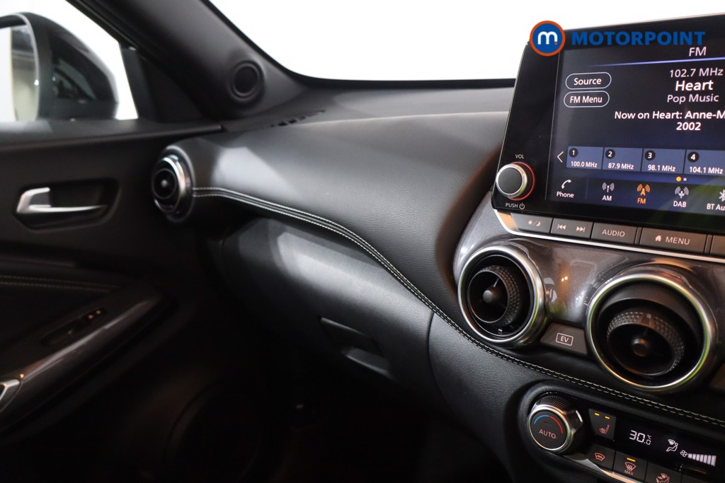 Nissan Juke Tekna Automatic Petrol-Electric Hybrid SUV - Stock Number (1597706) - 17th supplementary image