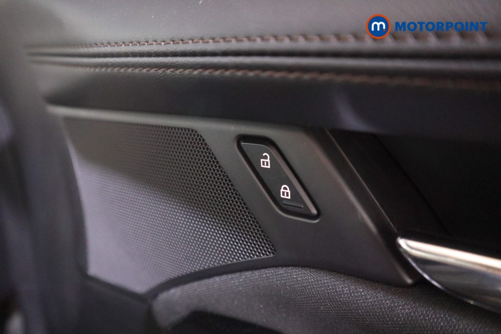 Mazda 3 Centre-Line Manual Petrol Hatchback - Stock Number (1597879) - 12th supplementary image