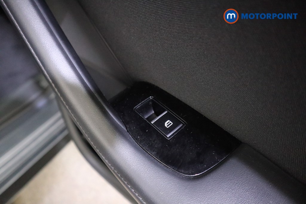 Mazda 3 Centre-Line Manual Petrol Hatchback - Stock Number (1597879) - 17th supplementary image