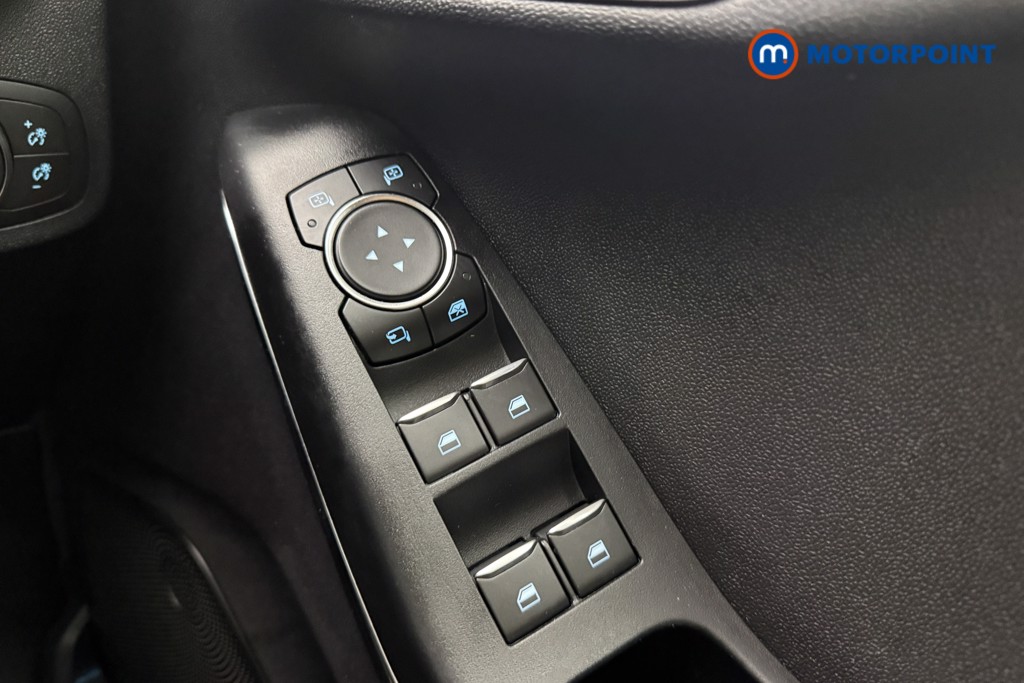 Ford Fiesta Titanium Manual Petrol Hatchback - Stock Number (1597987) - 15th supplementary image