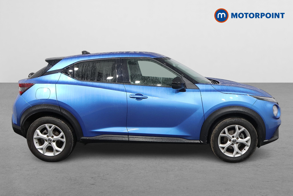 Nissan Juke N-Connecta Manual Petrol SUV - Stock Number (1598129) - Drivers side