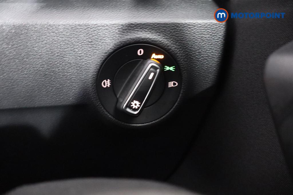 Volkswagen T-Roc Black Edition Manual Petrol SUV - Stock Number (1598249) - 11th supplementary image