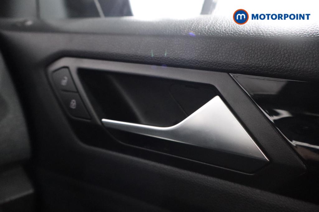 Volkswagen T-Roc Black Edition Manual Petrol SUV - Stock Number (1598249) - 12th supplementary image
