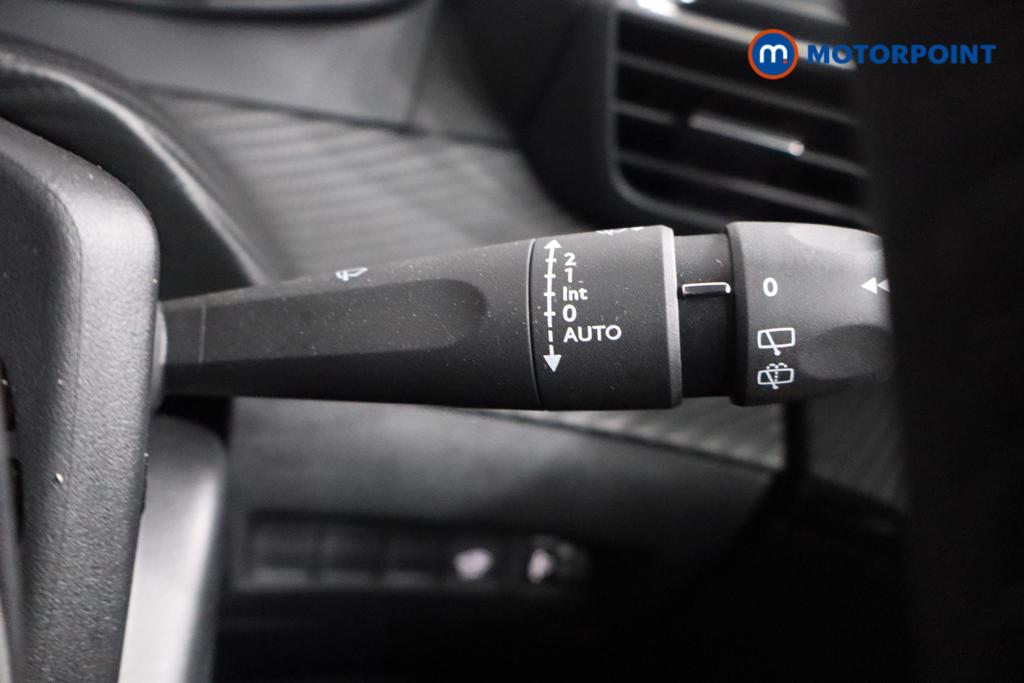 Peugeot 2008 Allure Manual Petrol SUV - Stock Number (1598287) - 9th supplementary image