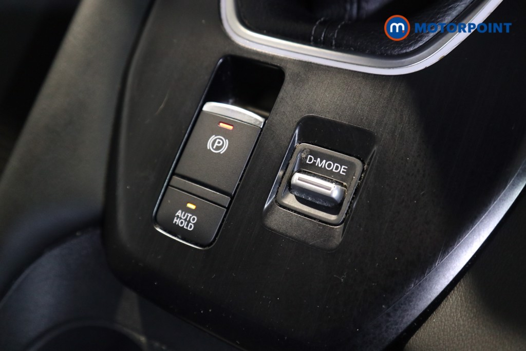 Nissan Qashqai N-Connecta Manual Petrol SUV - Stock Number (1598626) - 9th supplementary image
