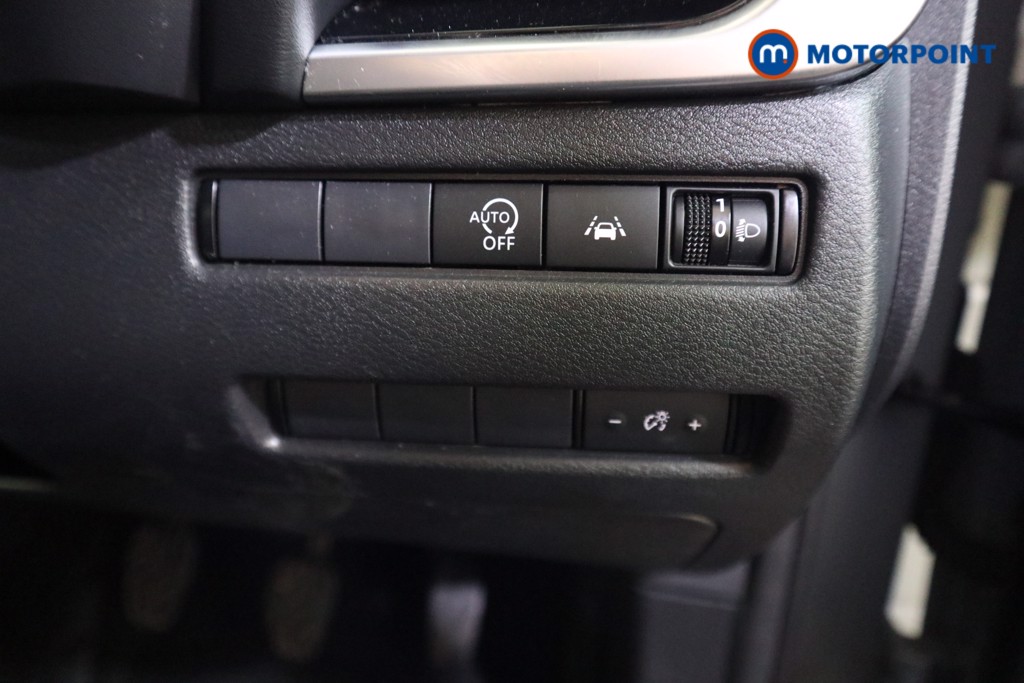 Nissan Qashqai N-Connecta Manual Petrol SUV - Stock Number (1598626) - 11th supplementary image