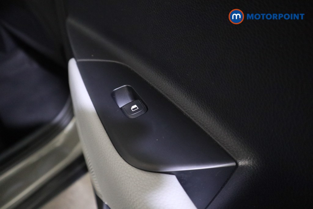 KIA Stonic First Edition Manual Diesel SUV - Stock Number (1599079) - 17th supplementary image