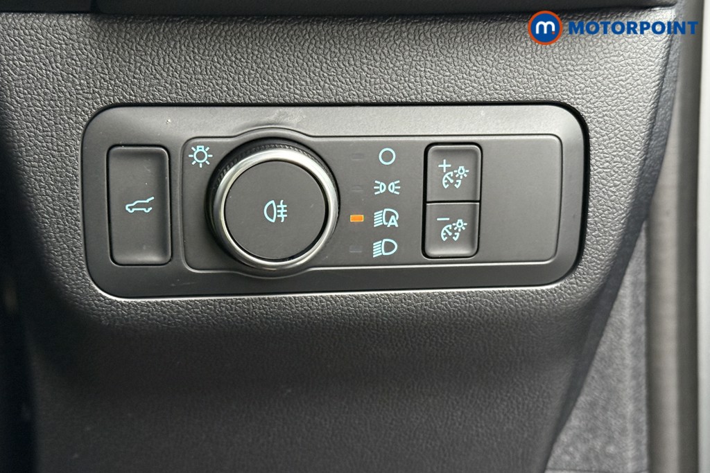 Ford Kuga St-Line Automatic Petrol-Electric Hybrid SUV - Stock Number (1599378) - 16th supplementary image