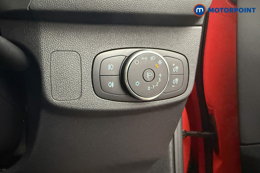 Ford Focus Active X Automatic Petrol Hatchback - Stock Number (1599379) - 16th supplementary image