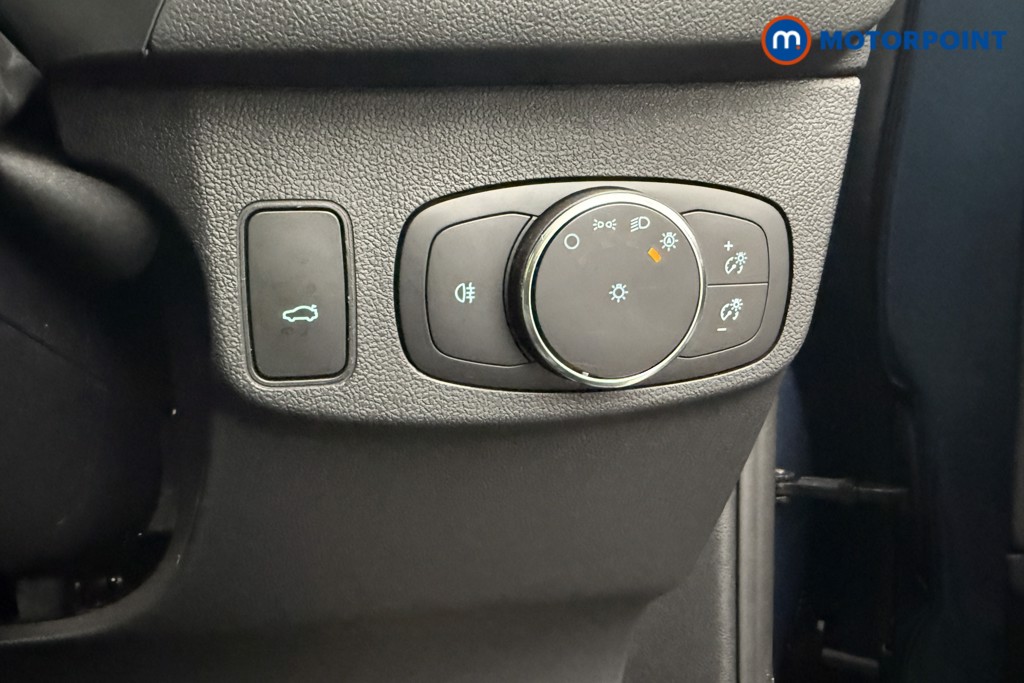 Ford Focus Active X Automatic Petrol Estate - Stock Number (1599398) - 16th supplementary image